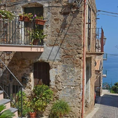 Ferienwohnung Terrazza Ambrogio Sant'Ambrogio  Exterior foto